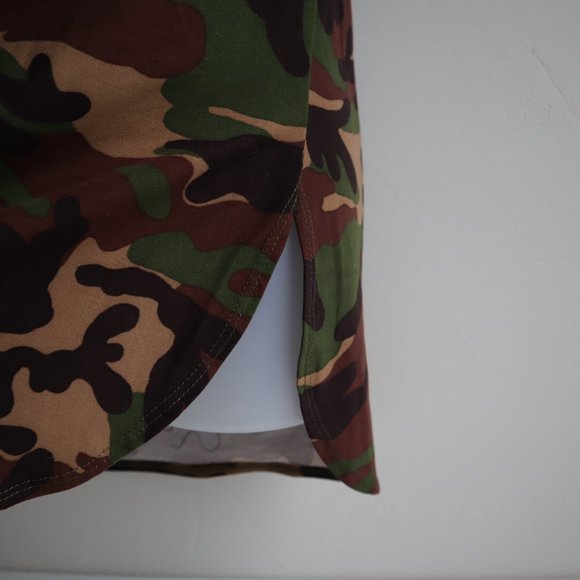 Discreet Women's Camo Print Army Style Blouse Tee, Large - Picture 2 of 4